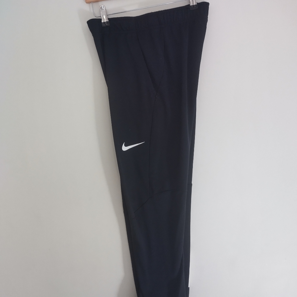 Xl Nike dryfit trackpants - Picture 4 of 5